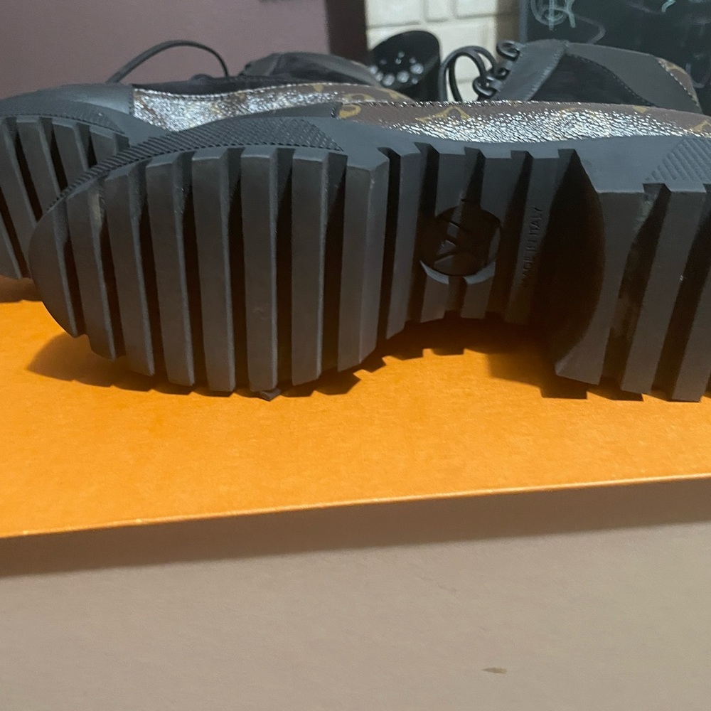 Laureate Platform Desert Boot Sz 41 - image 3